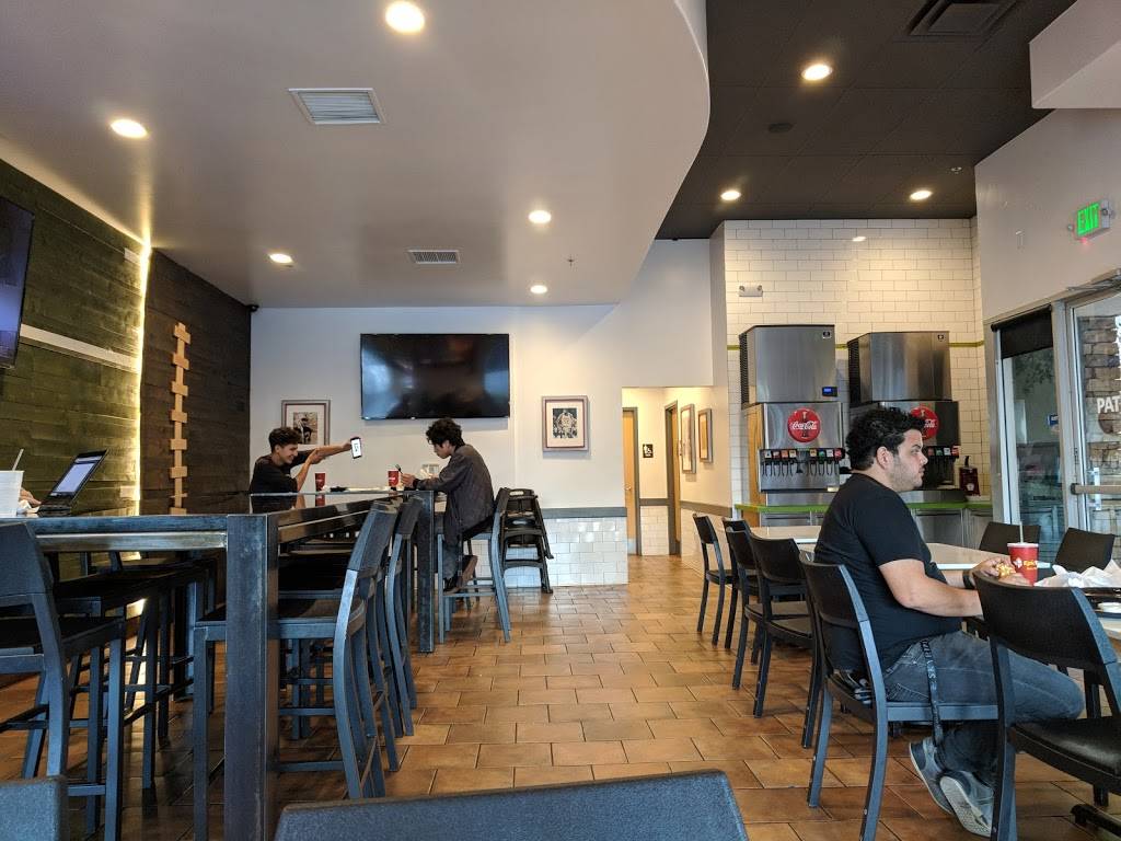 Epic Wings N Things | restaurant | 2315 Otay Lakes Rd, Chula Vista, CA 91915, USA | 6192163000 OR +1 619-216-3000