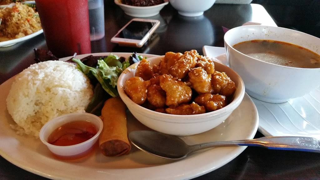 Ekkamai Thai Restaurant | restaurant | 13223 W Washington Blvd, Los Angeles, CA 90066, USA | 3108272777 OR +1 310-827-2777