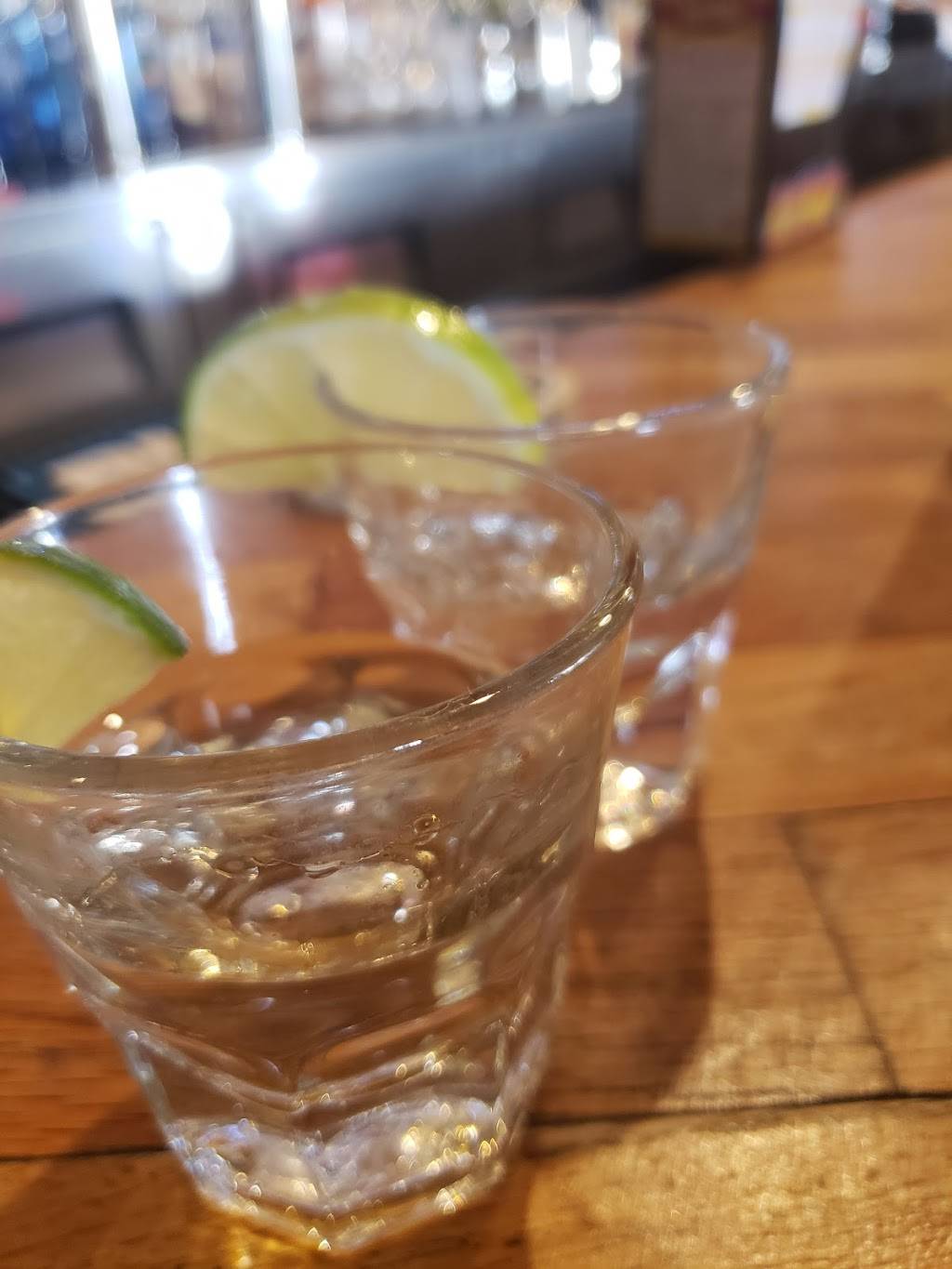 Willowick Restaurant & Lounge | restaurant | 30609 Euclid Ave, Wickliffe, OH 44092, USA | 4409449904 OR +1 440-944-9904