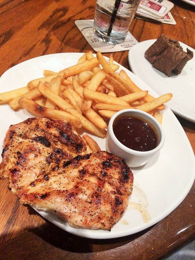 Outback Steakhouse | restaurant | 4619 Redwood Dr, Rohnert Park, CA 94928, USA | 7075847161 OR +1 707-584-7161