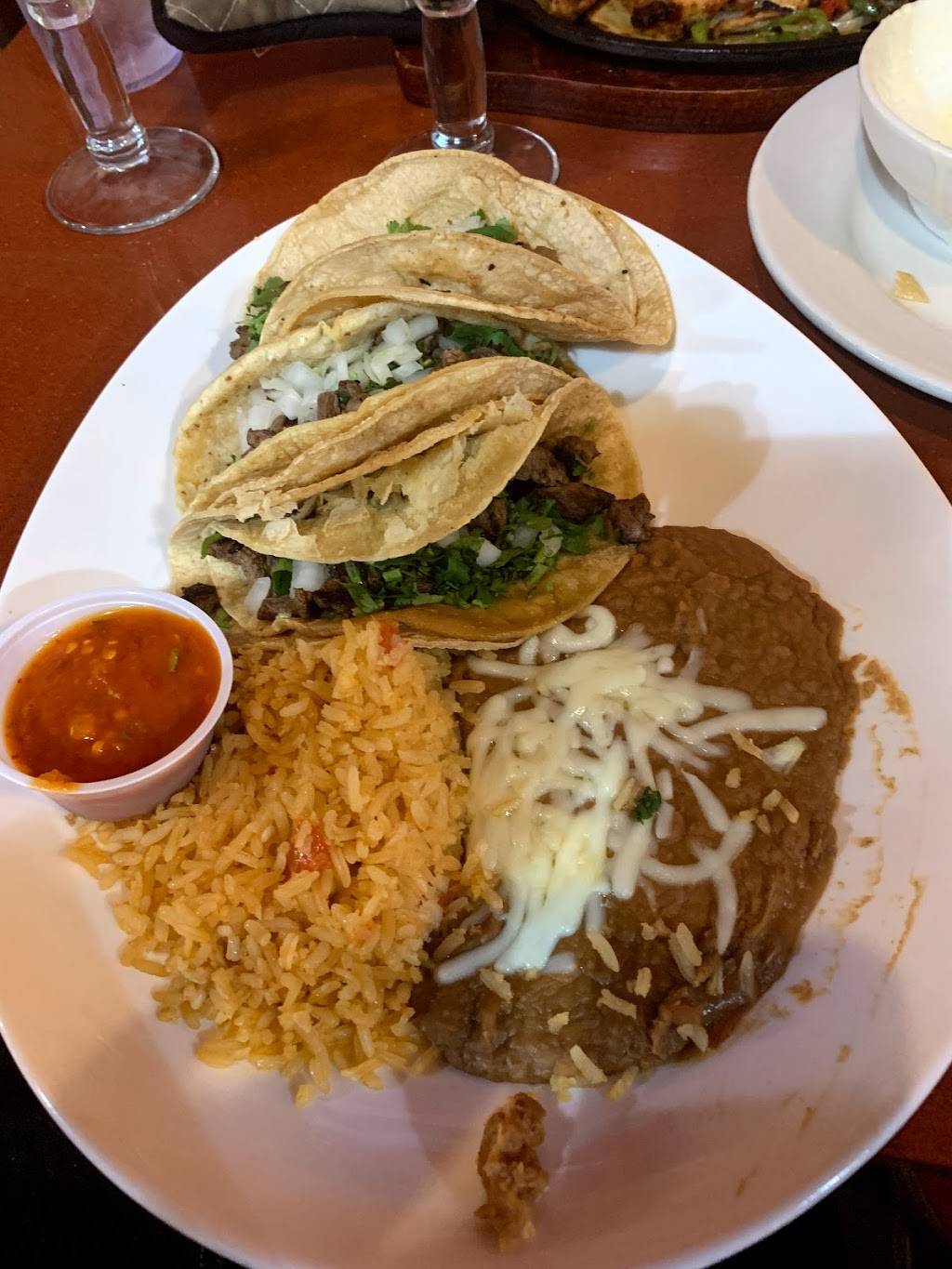 Mexican Restaurant Fajita Valley | restaurant | 180 Towne Lake Pkwy, Woodstock, GA 30188, USA | 7709282570 OR +1 770-928-2570