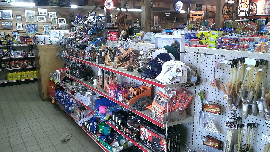 Crossroads Store | restaurant | 4916 Plank Rd, North Garden, VA 22959, USA | 4342963626 OR +1 434-296-3626