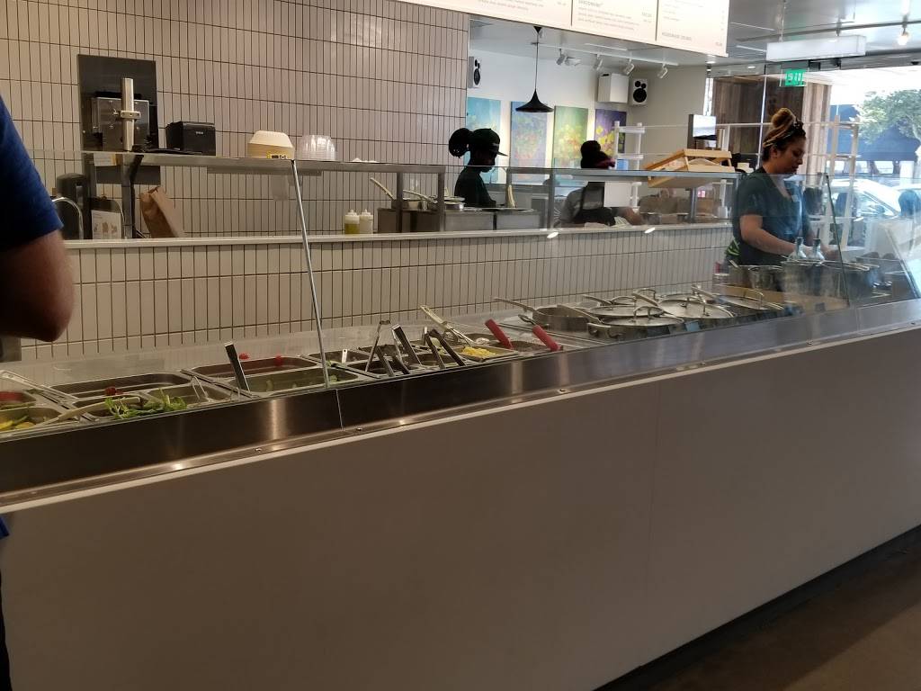 sweetgreen | restaurant | 11677 San Vicente Blvd, Los Angeles, CA 90049, USA | 3108722422 OR +1 310-872-2422