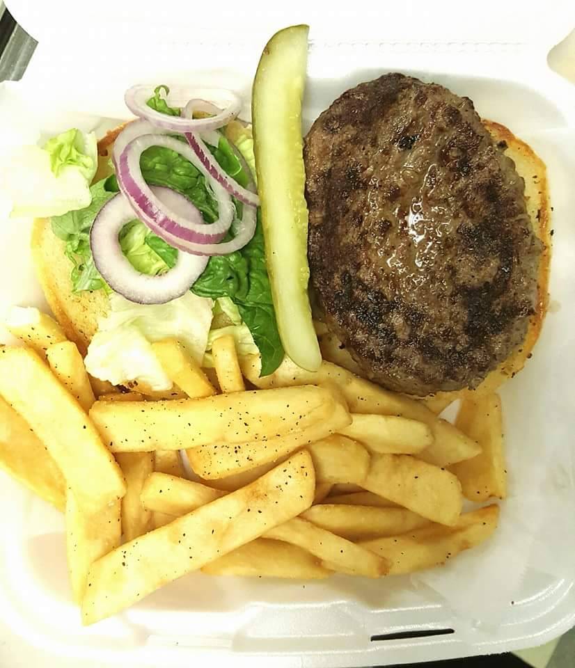 Chriss Pizzeria | restaurant | 786 Pawling Ave, Troy, NY 12180, USA | 5182836411 OR +1 518-283-6411