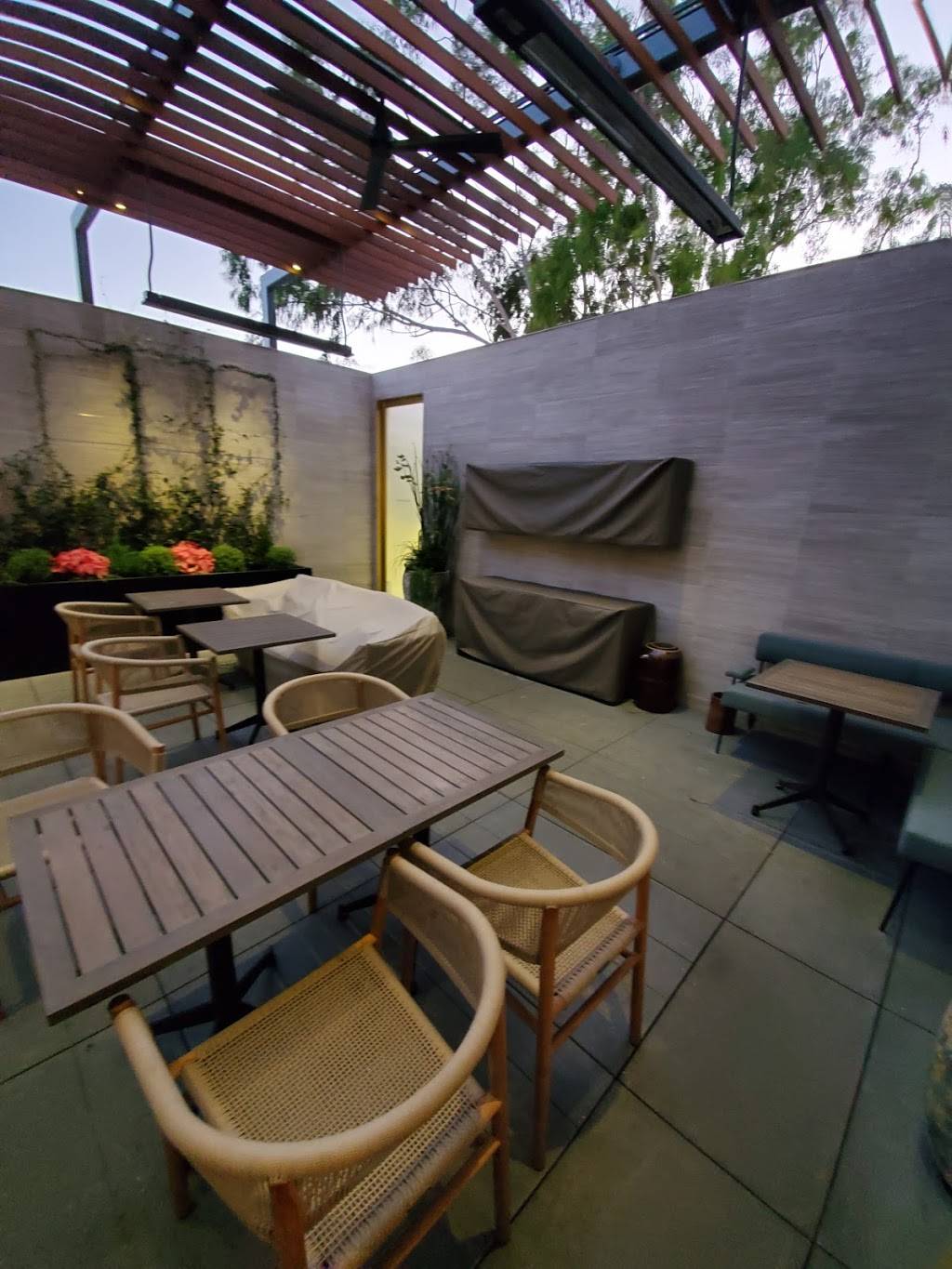 Knife Pleat | restaurant | 3333 S Bristol St, Costa Mesa, CA 92626, USA | 7148523974 OR +1 714-852-3974