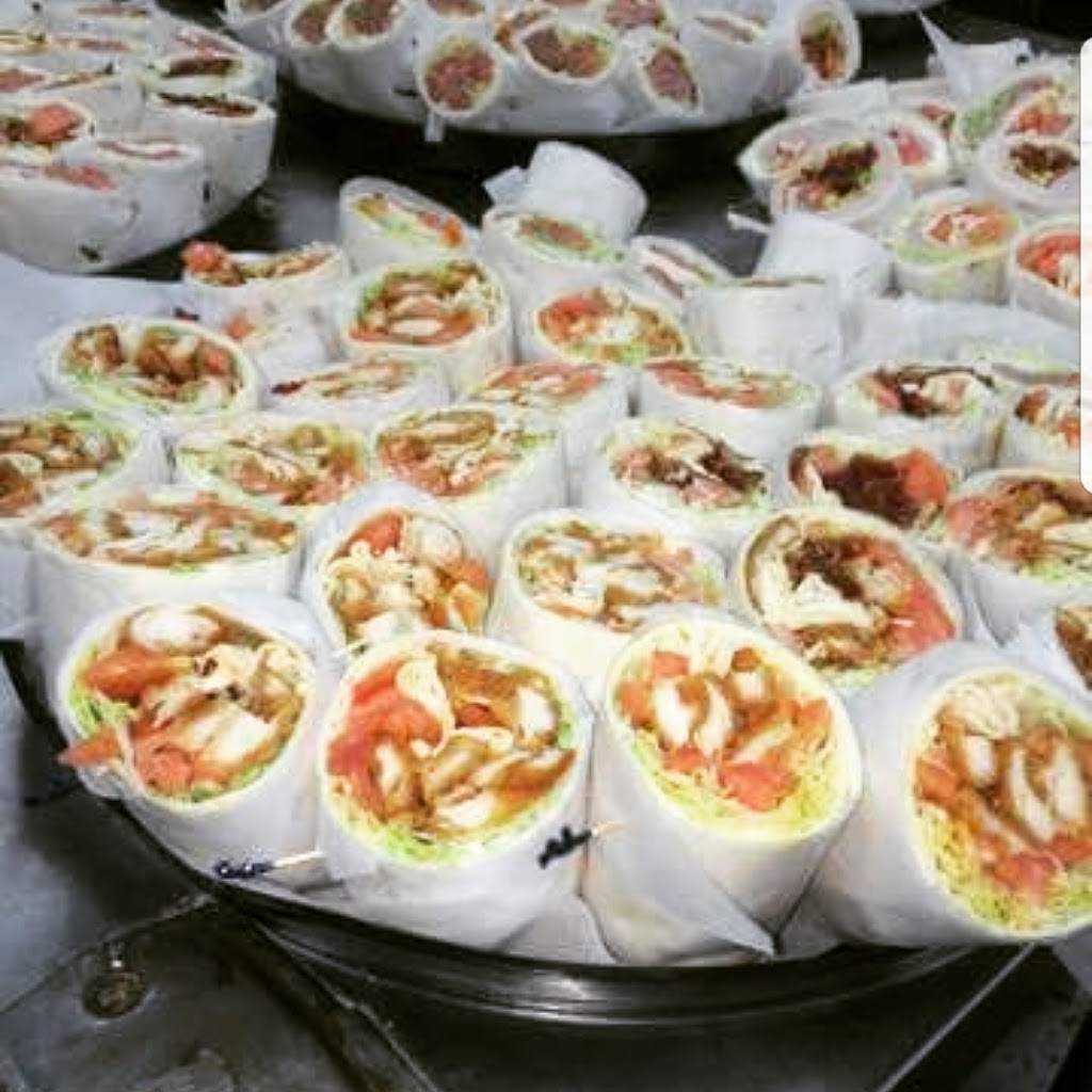 Giovannis Pizza & Roast Beef | restaurant | 672 Lowell St "CORNER OF LAKE ST &, Lowell St, Peabody, MA 01960, USA | 9785350293 OR +1 978-535-0293