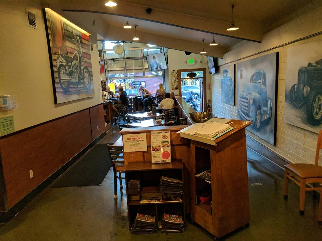 Classic Eats | restaurant | 918 SW 152nd St, Burien, WA 98166, USA | 2062416275 OR +1 206-241-6275
