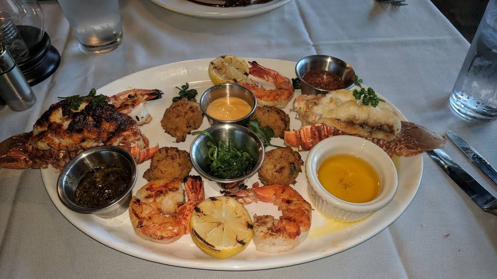 CharBlue | restaurant | McOuat Place, 14 E Washington St, Indianapolis, IN 46204, USA | 3179867883 OR +1 317-986-7883