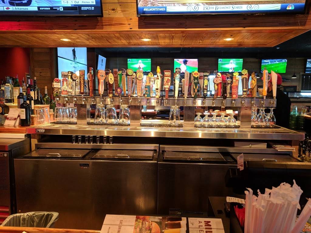 Millers Ale House - Champions Gate | restaurant | 8170 Laura Ln, Davenport, FL 33896, USA | 4072749731 OR +1 407-274-9731