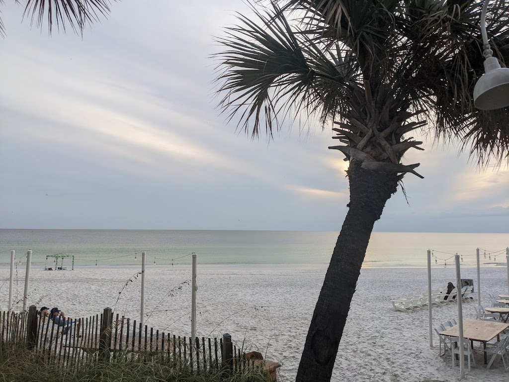 Schooners | restaurant | 5121 Gulf Dr, Panama City, FL 32408, USA | 8502353555 OR +1 850-235-3555