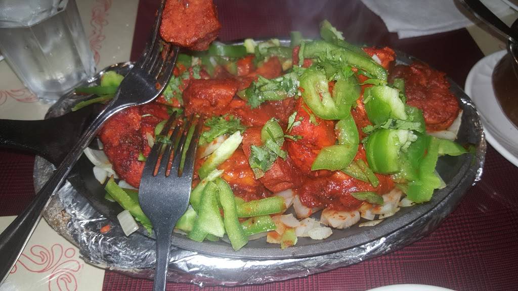 Indian Punjabi Clay Oven | restaurant | 4055 Carling Ave, Kanata, ON K2K 2A4, Canada | 6139630625 OR +1 613-963-0625