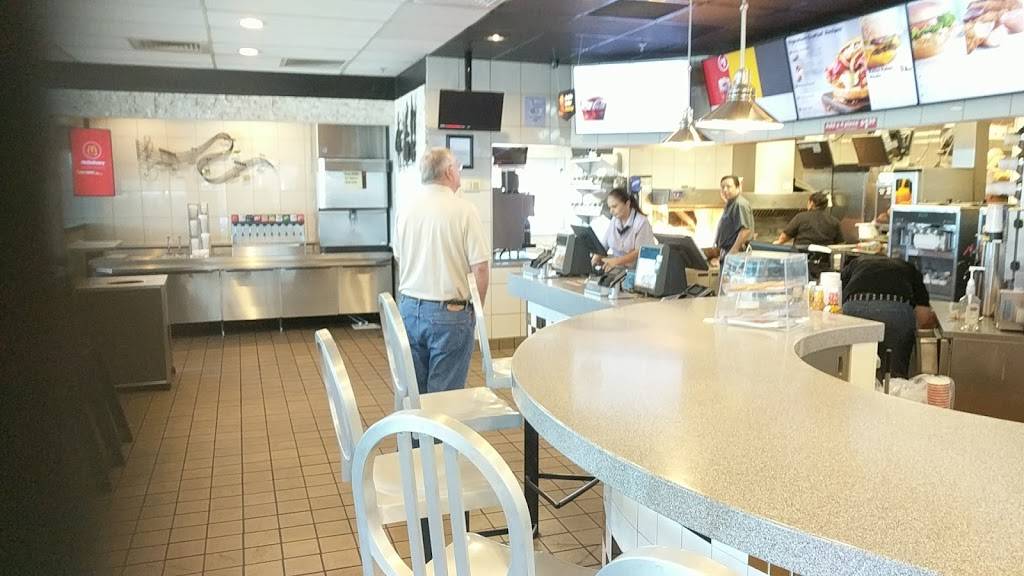 McDonalds | cafe | 774 S Val Vista Dr, Gilbert, AZ 85296, USA | 4806332424 OR +1 480-633-2424