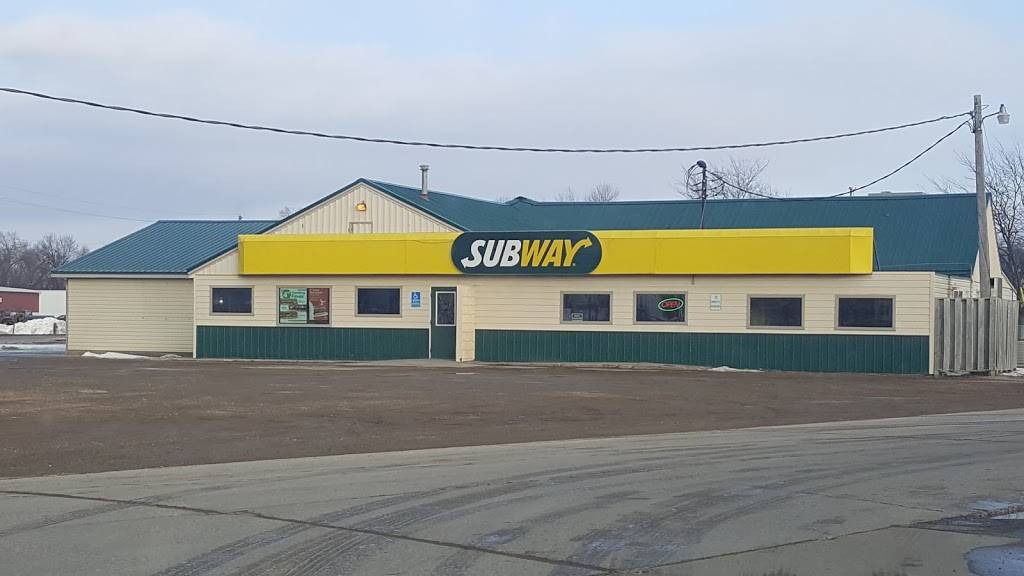 Subway | meal takeaway | 1111 Craig Avenue Hwy 14 W, Tracy, MN 56175, USA | 5072127827 OR +1 507-212-7827
