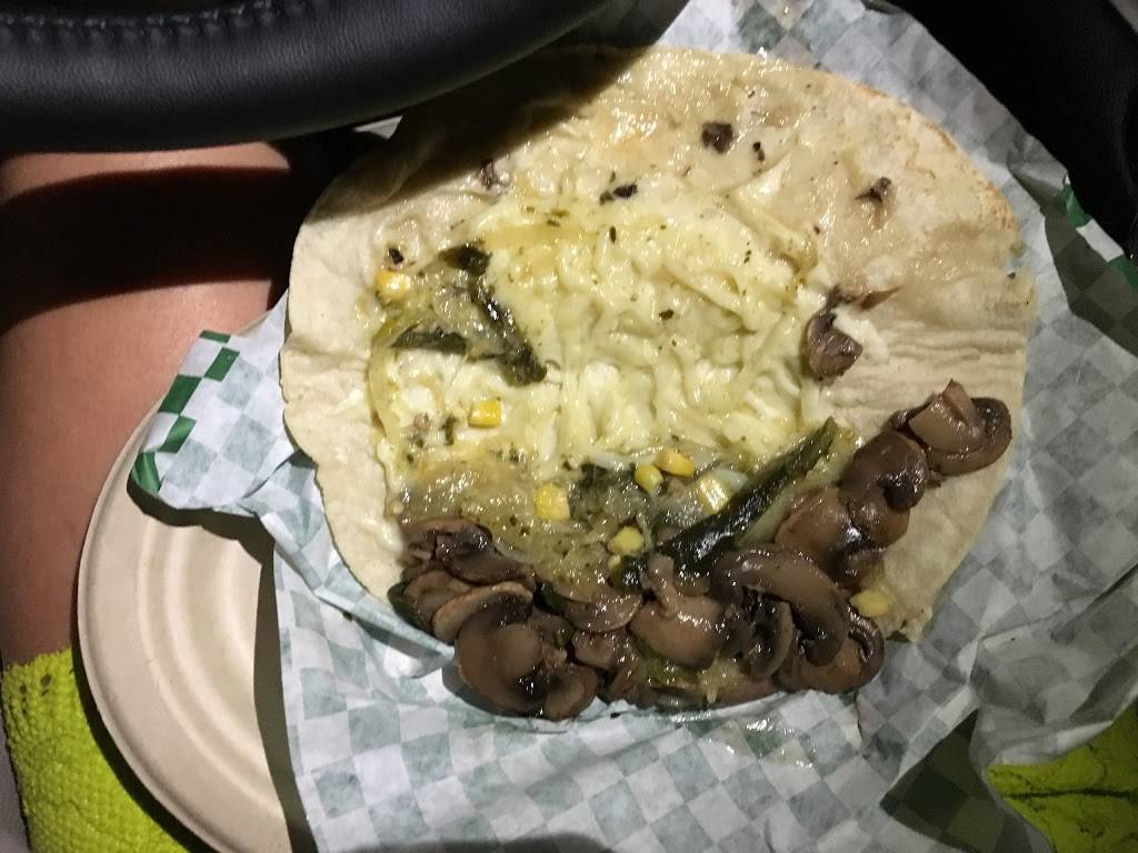 Las Quesadillas Taste of Mexico | restaurant | 4100 S New Braunfels Ave, San Antonio, TX 78223, USA | 2105327352 OR +1 210-532-7352