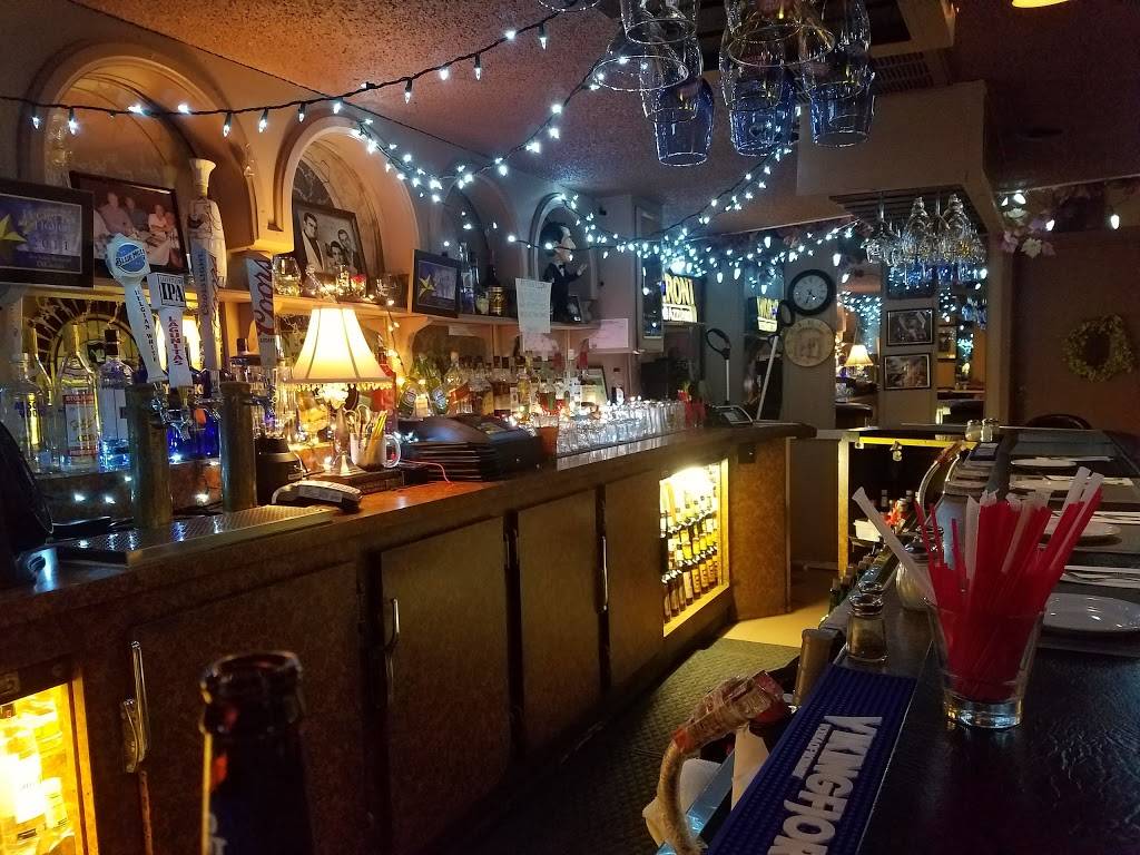 Di Ciccos Italian Restaurant | restaurant | 144 N Blackstone Ave, Fresno, CA 93701, USA | 5592377054 OR +1 559-237-7054