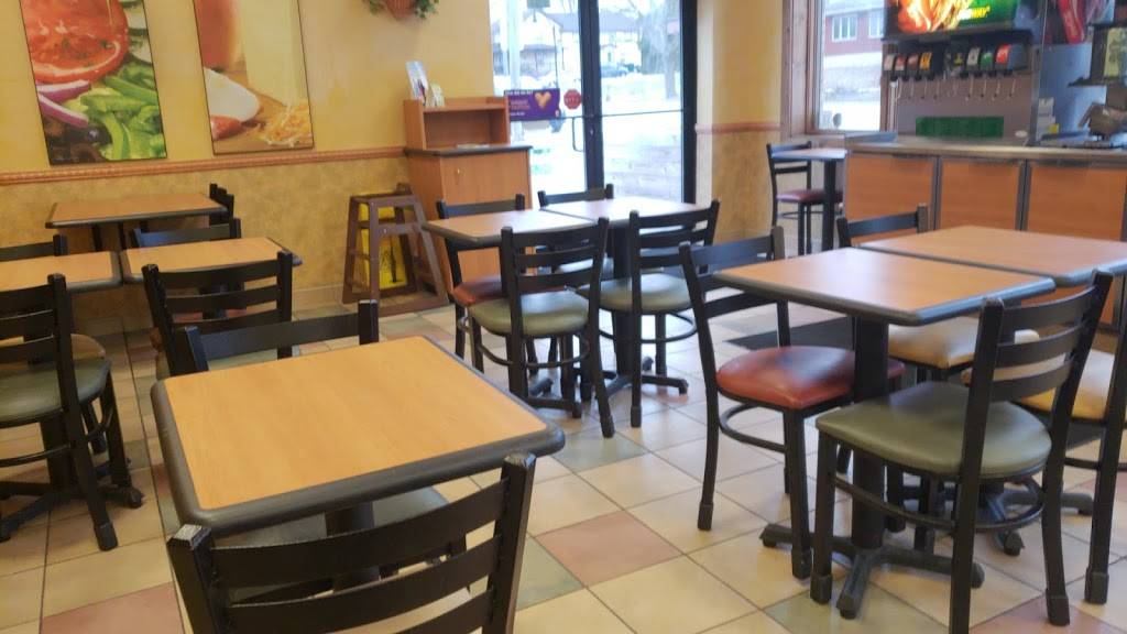 Subway | restaurant | 238 E Main St, Marshall, WI 53559, USA | 6086553331 OR +1 608-655-3331
