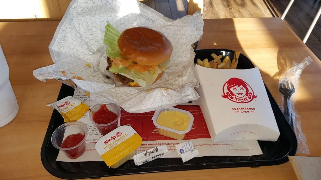 Wendys | restaurant | 7901 W Flagler St, Miami, FL 33144, USA | 3052644133 OR +1 305-264-4133