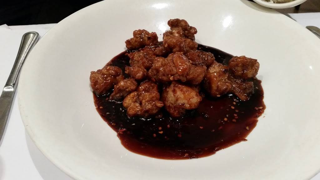 Tao Restaurant | restaurant | 4242 Boulevard Décarie, Montréal, QC H4A 3K3, Canada | 5143691122 OR +1 514-369-1122