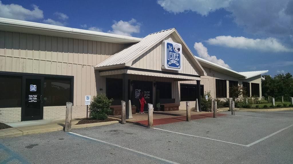 The Levee Bar & Grill | restaurant | 1 Bridge Ave, Northport, AL 35476, USA | 2056323136 OR +1 205-632-3136