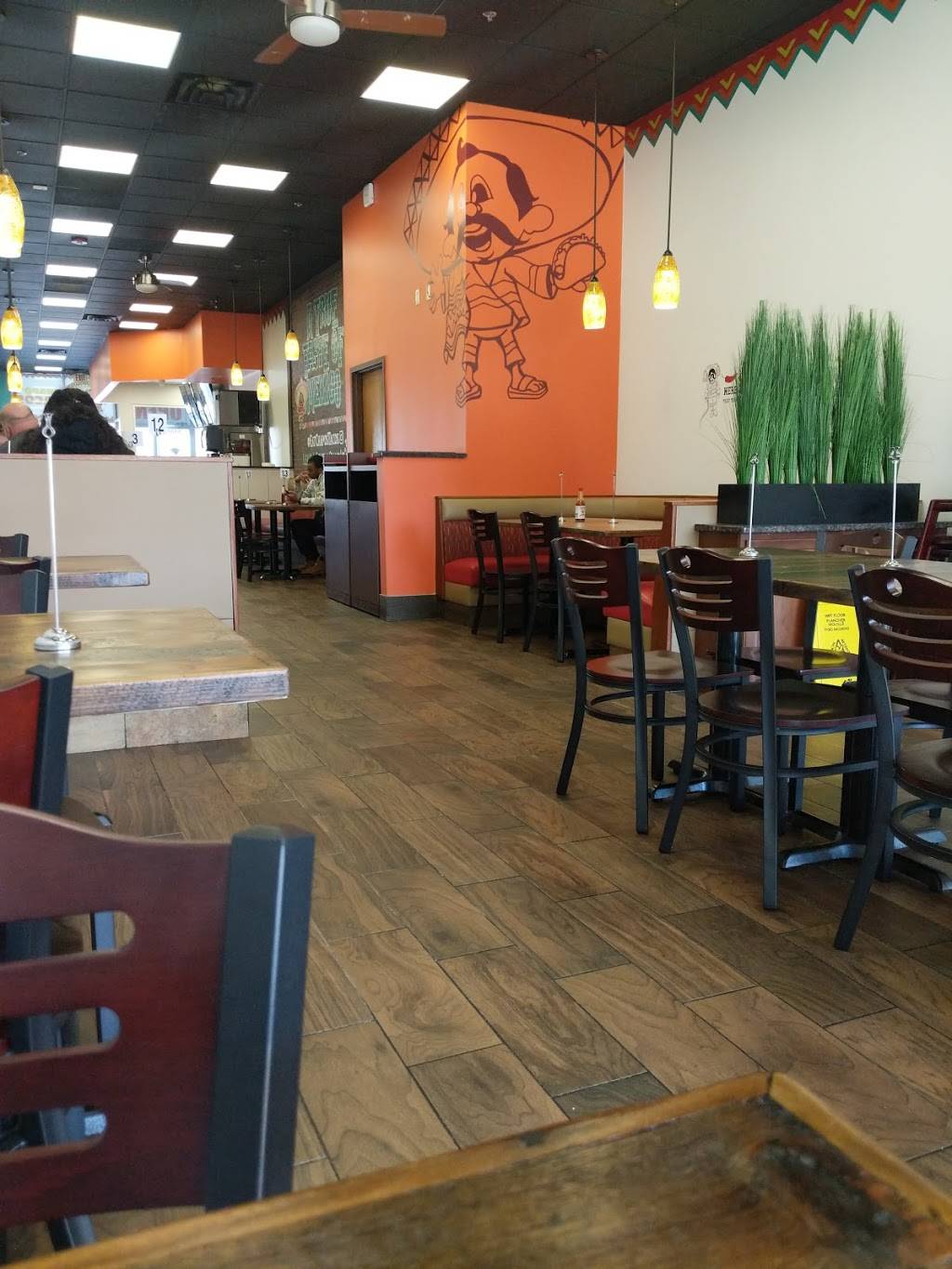 Chapos Tacos Troy | restaurant | 2008 W Big Beaver Rd, Troy, MI 48084, USA | 2483855994 OR +1 248-385-5994