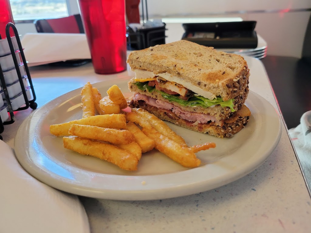 Pennys Diner | restaurant | 775 W Center St, Milford, UT 84751, USA | 9706381000 OR +1 970-638-1000