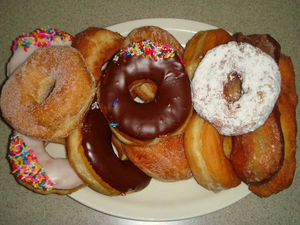 7th Ave Donuts & Diner | bakery | 324 7th Ave, Brooklyn, NY 11215, USA | 7187680748 OR +1 718-768-0748