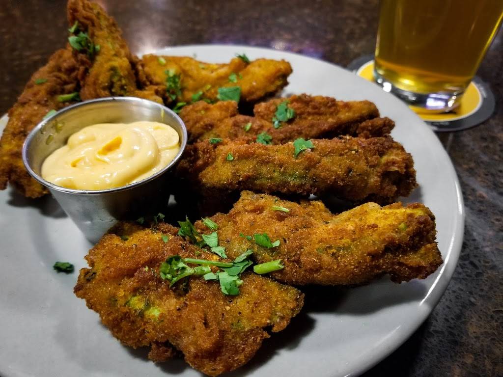 Embers Restaurant & Lounge | restaurant | 467 Chestnut St, Morgantown, WV 26505, USA | 3042125553 OR +1 304-212-5553