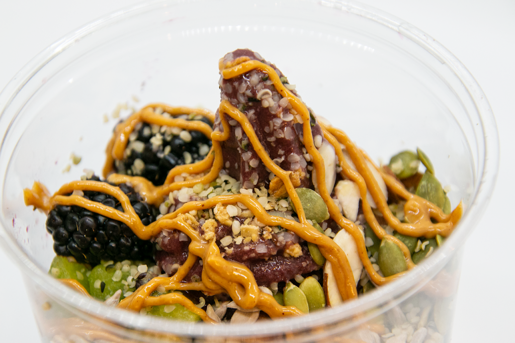 Berry Bliss Açaí Bowls & More | meal takeaway | 1516 W Taylor St, Chicago, IL 60607, USA | 3123741198 OR +1 312-374-1198