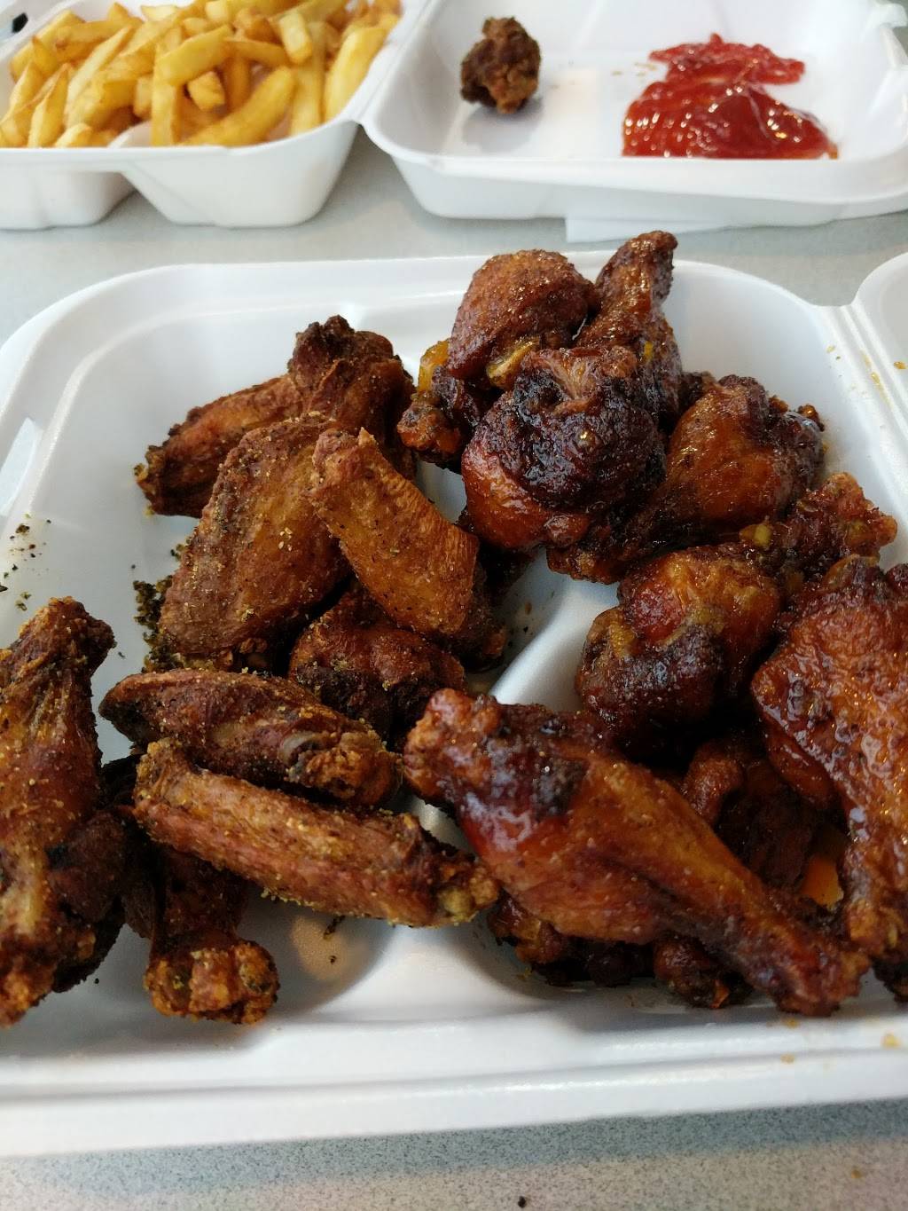 R&R Extreme Wings | restaurant | 4361 N Keystone Ave, Indianapolis, IN 46205, USA | 3173774490 OR +1 317-377-4490