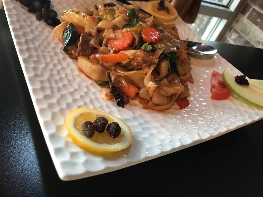 Thai River | restaurant | 35 E Washington St a, Petaluma, CA 94952, USA | 7075595361 OR +1 707-559-5361