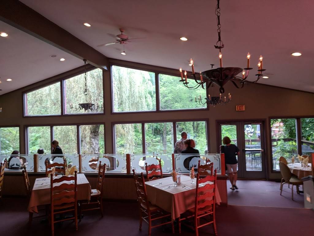 Willowtree Inn Restaurant | restaurant | 601 Ann St, Stroudsburg, PA 18360, USA | 5704760211 OR +1 570-476-0211