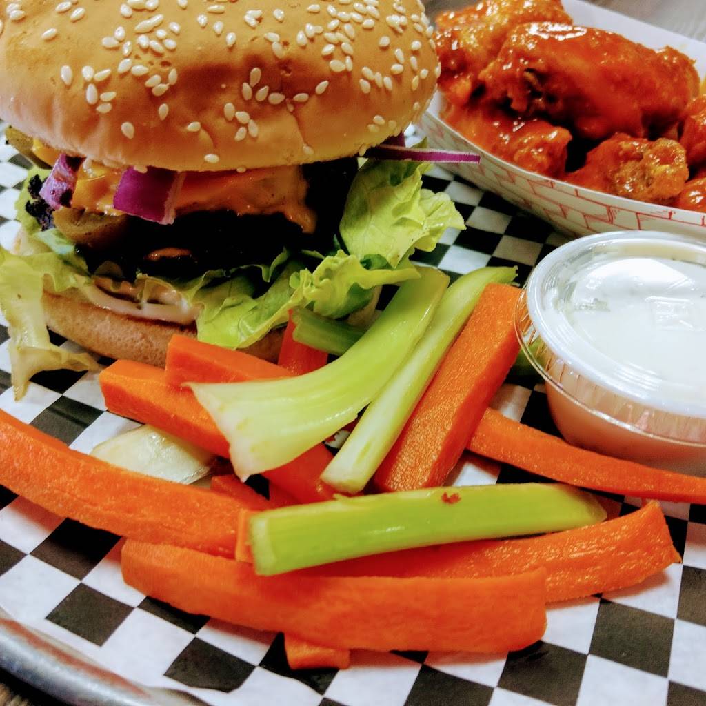 Long Wongs Hot Wings | restaurant | 4344 W Indian School Rd #39, Phoenix, AZ 85031, USA | 8889760376 OR +1 888-976-0376