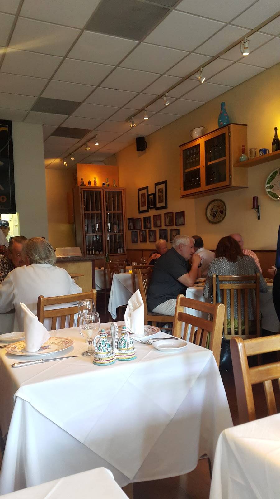 Osteria Bigoli | restaurant | 714 Montana Ave, Santa Monica, CA 90403, USA | 3103956619 OR +1 310-395-6619