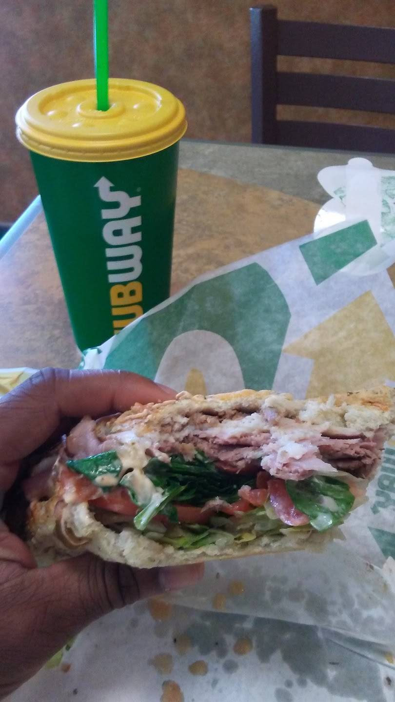 Subway | restaurant | 200 W Westwood Ave, High Point, NC 27262, USA | 3368837441 OR +1 336-883-7441