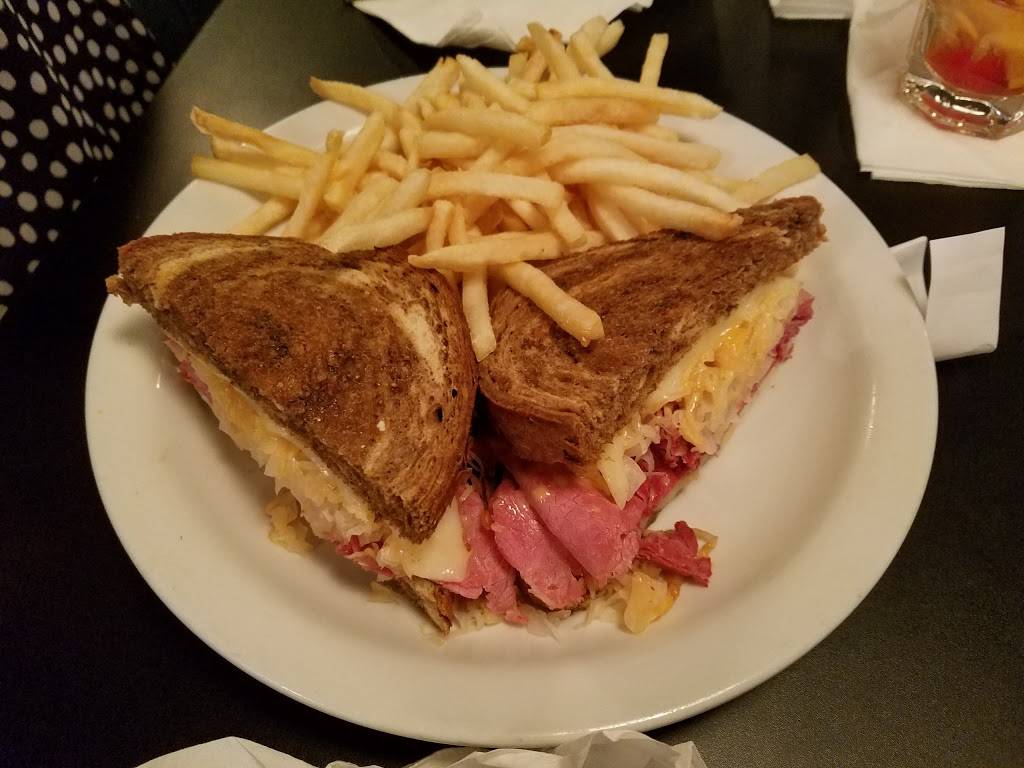 Parkway Bar and Grill | restaurant | 22775 E Aurora Pkwy, Aurora, CO 80016, USA | 3036936200 OR +1 303-693-6200