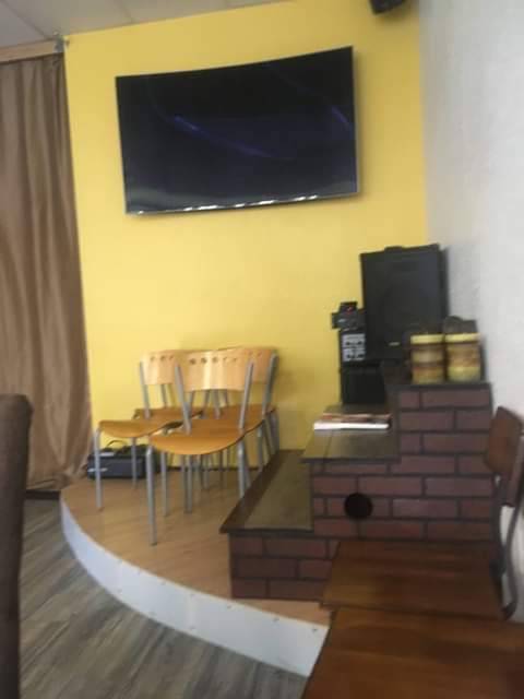 Crazy Ds Hot Chicken | restaurant | 101 University Terrace, Reno, NV 89503, USA | 7753842780 OR +1 775-384-2780