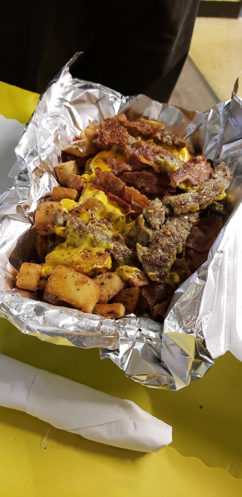 The Work Day Cafe | cafe | 1 Penn Center Blvd #101, Pittsburgh, PA 15276, USA | 4127477770 OR +1 412-747-7770