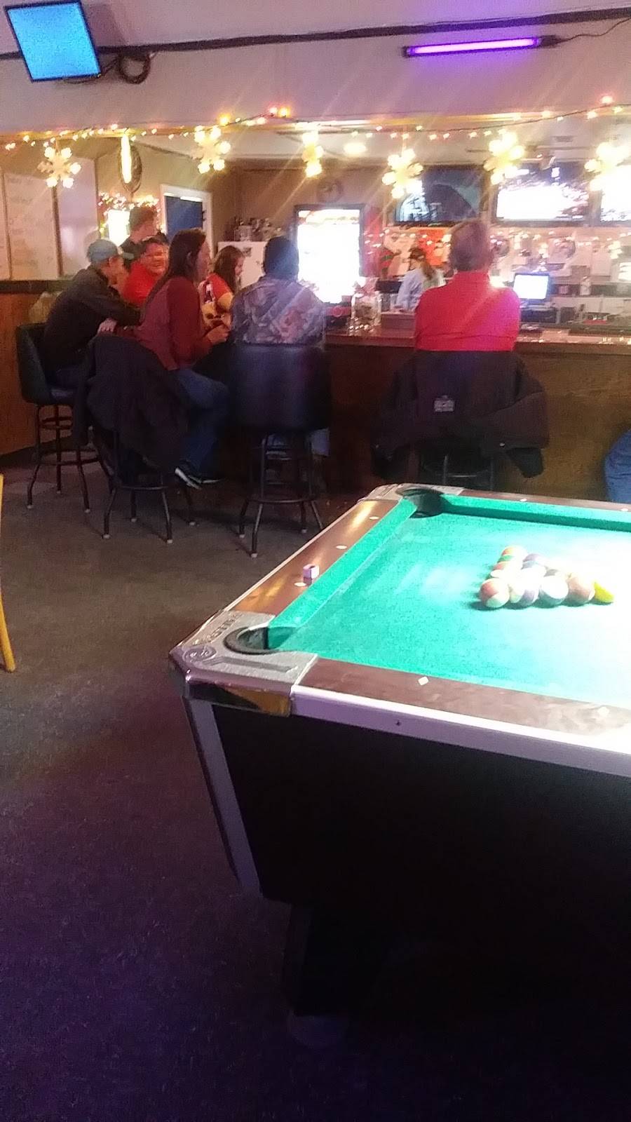 Outrigger Bar & Grill | restaurant | 709 Ingalls Ave #4935, Pascagoula, MS 39567, USA | 2284715829 OR +1 228-471-5829