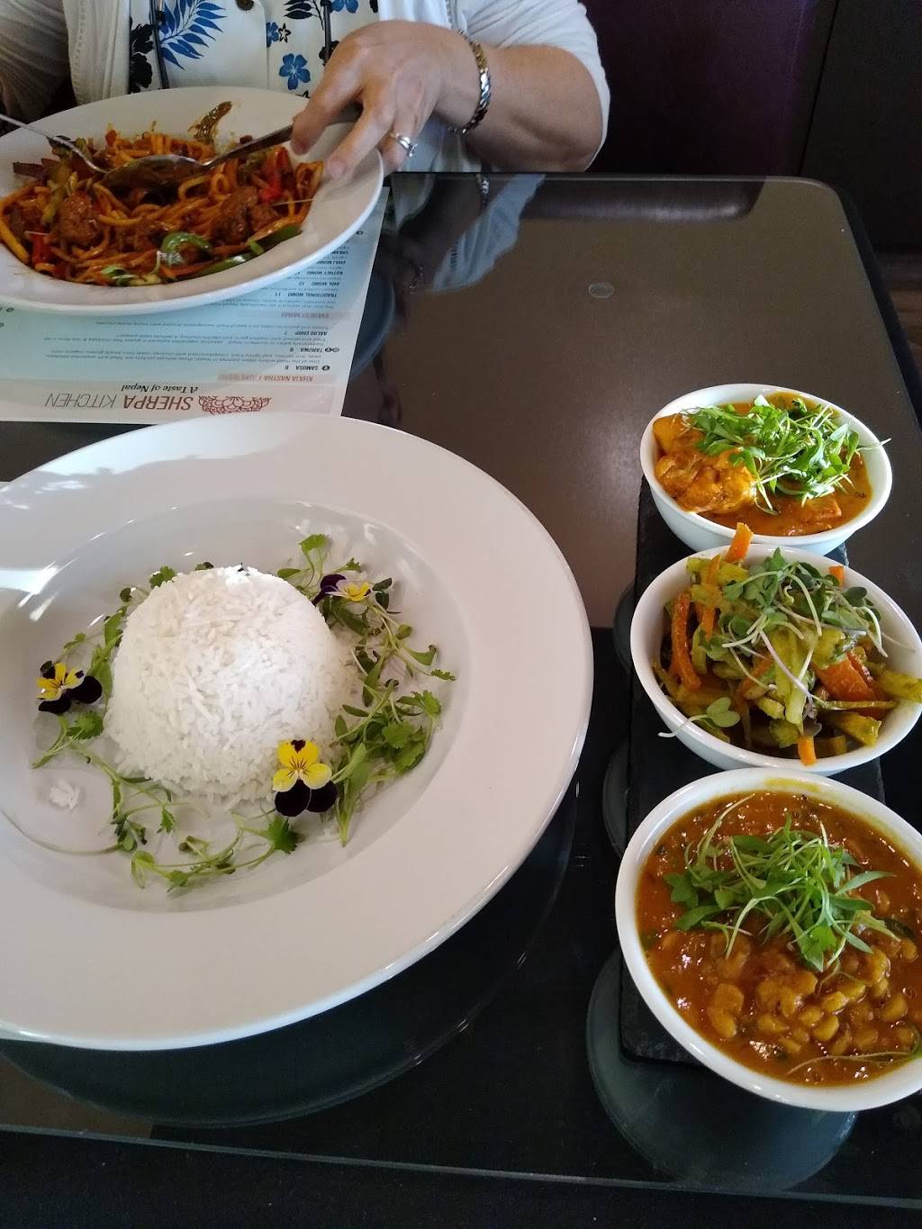 Sherpa Kitchen | restaurant | 1533 W Elliot Rd #101, Gilbert, AZ 85233, USA | 4806871187 OR +1 480-687-1187