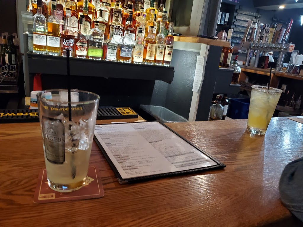 Maxwells | restaurant | 215 W Washington St, Kirksville, MO 63501, USA | 6609560648 OR +1 660-956-0648