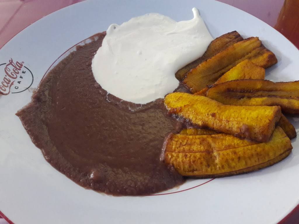 Restaurant Salvadoreno Los Platanares | restaurant | 32681 Mission Blvd, Hayward, CA 94544, USA | 5104776833 OR +1 510-477-6833