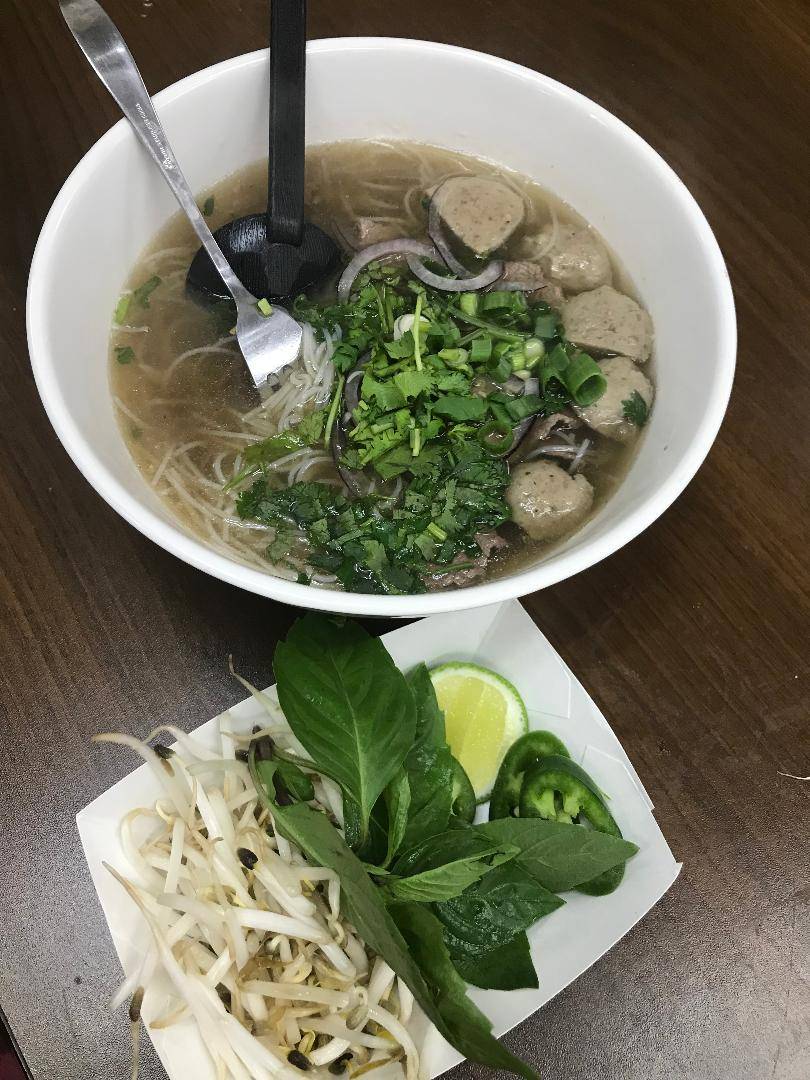 Hot n spicy | restaurant | 4602 Monona Dr, Madison, WI 53716, USA | 6084053095 OR +1 608-405-3095