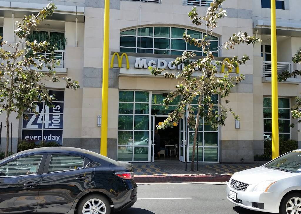 McDonalds | cafe | 1540 2nd St, Santa Monica, CA 90405, USA | 3104587700 OR +1 310-458-7700