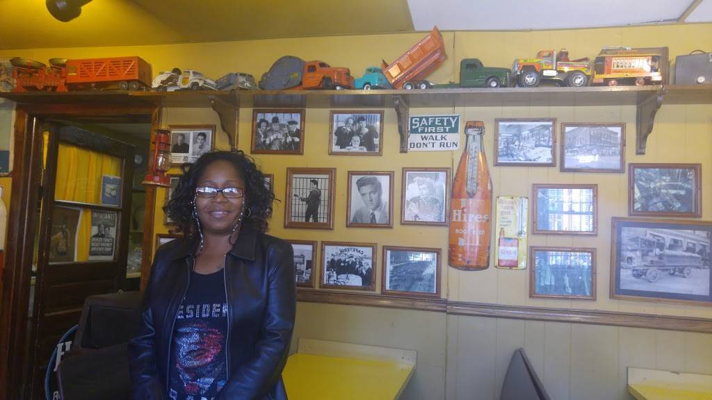 Odges | restaurant | 730 N Damen Ave, Chicago, IL 60622, USA | 3126667335 OR +1 312-666-7335