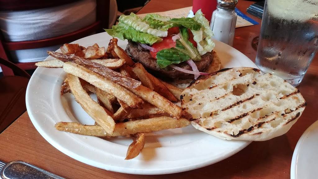 Bilbo Baggins | restaurant | 208 Queen St, Alexandria, VA 22314, USA | 7036830300 OR +1 703-683-0300