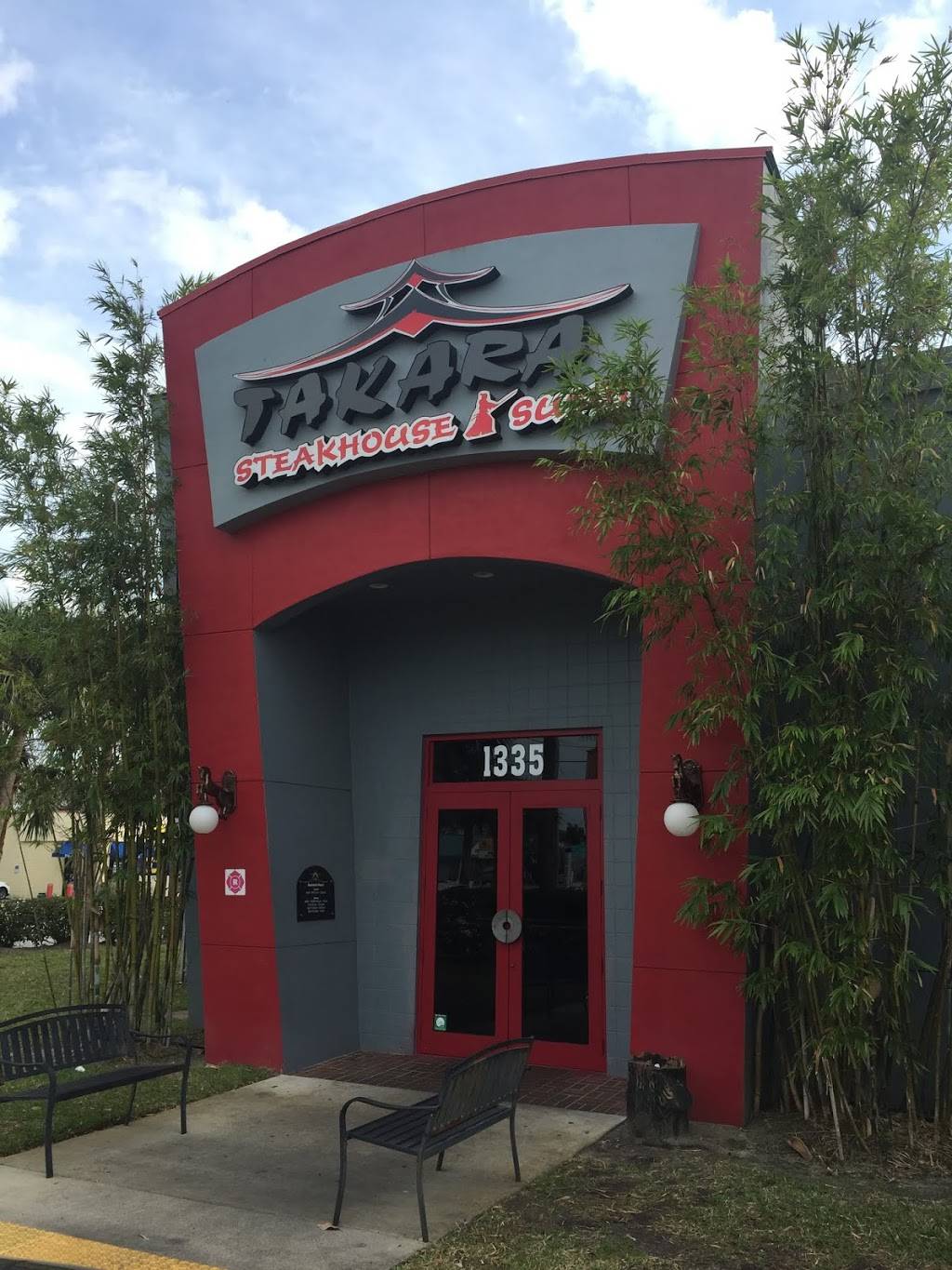 Takara steakhouse sushi | restaurant | 1335 US-1, Vero Beach, FL 32960, USA | 7724923530 OR +1 772-492-3530