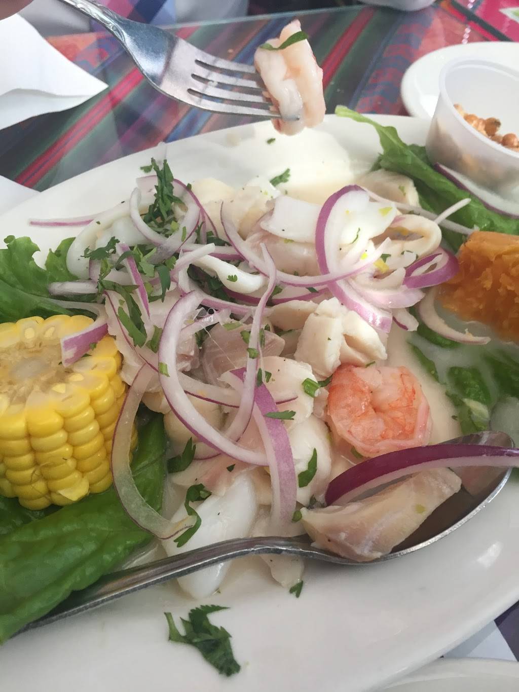 La Granja De Oro | restaurant | 2920 Annandale Rd, Falls Church, VA 22042, USA | 7035345511 OR +1 703-534-5511