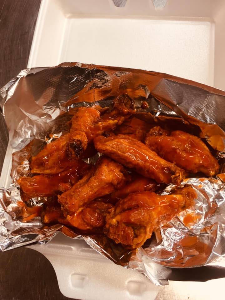 Yummiez | restaurant | 2501Pine Ave, Niagara Falls, NY 14301, USA | 7164985000 OR +1 716-498-5000