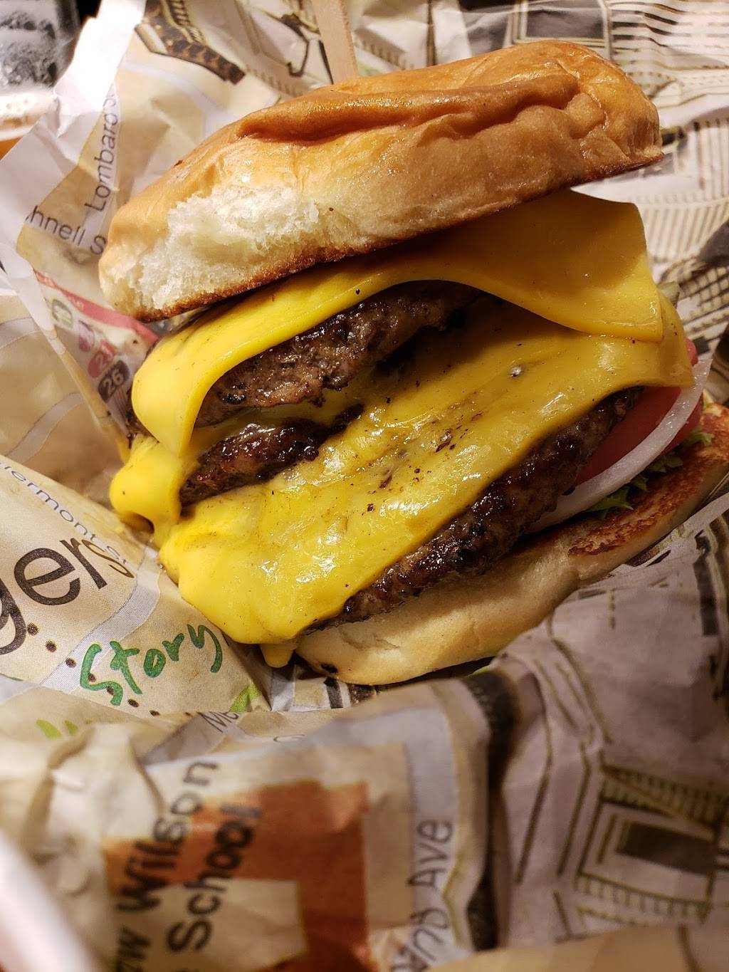 Wahlburgers | restaurant | Mall of America, 234 North Garden, Bloomington, MN 55425, USA | 9528541655 OR +1 952-854-1655