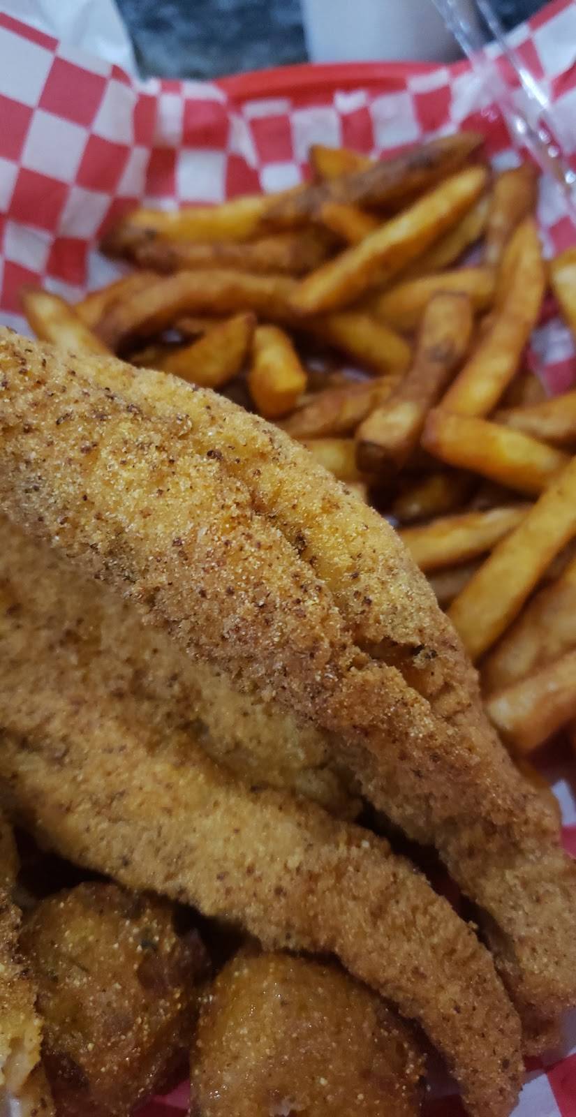 Flavors Wings N Daiquiris (Flavors Wings And Daiquiris) | restaurant | 5005 S Cooper St Suite 175, Arlington, TX 76017, USA | 8175836517 OR +1 817-583-6517